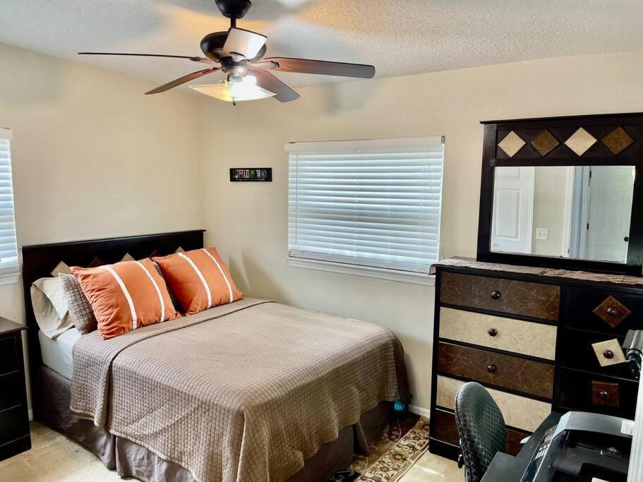 אורלנדו Cozy Modest Home Near Universal Studios/Volcanobay מראה חיצוני תמונה