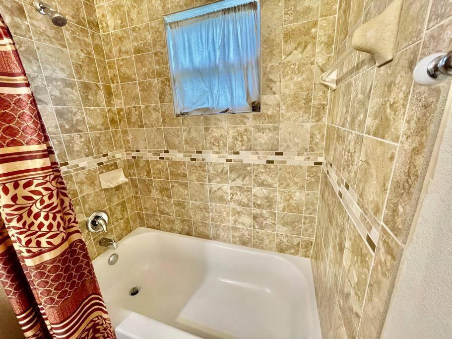 אורלנדו Cozy Modest Home Near Universal Studios/Volcanobay מראה חיצוני תמונה