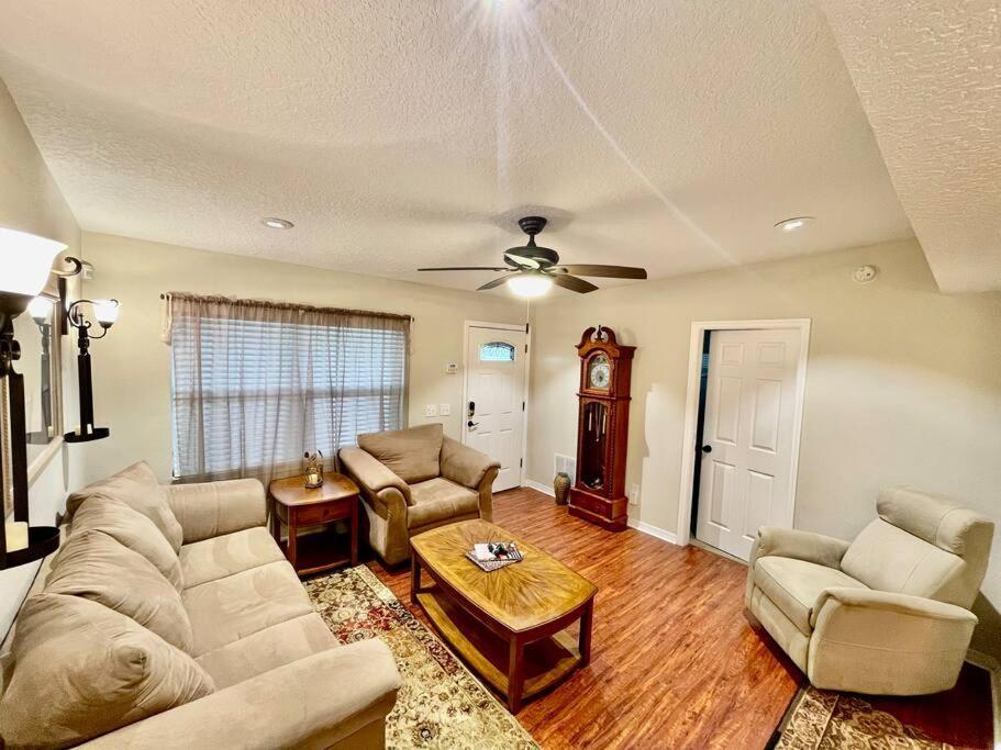 אורלנדו Cozy Modest Home Near Universal Studios/Volcanobay מראה חיצוני תמונה